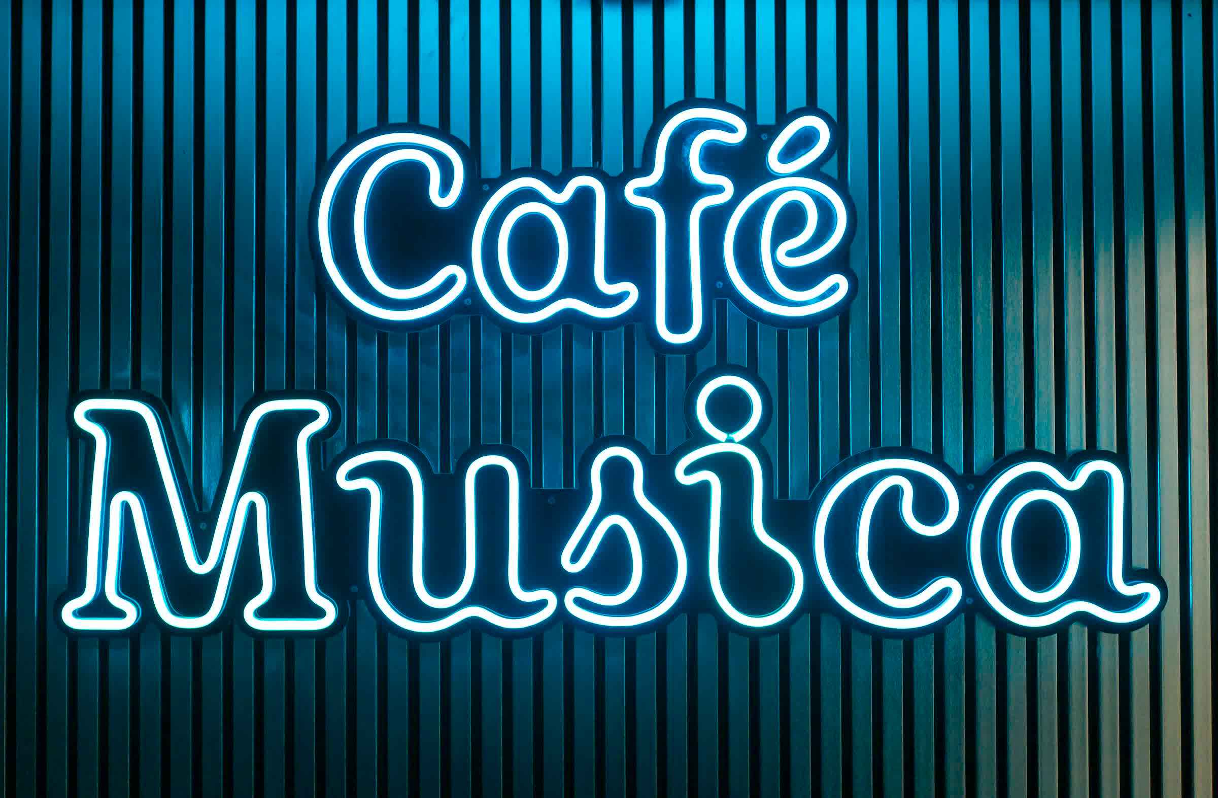 Café Musica neon sign logo