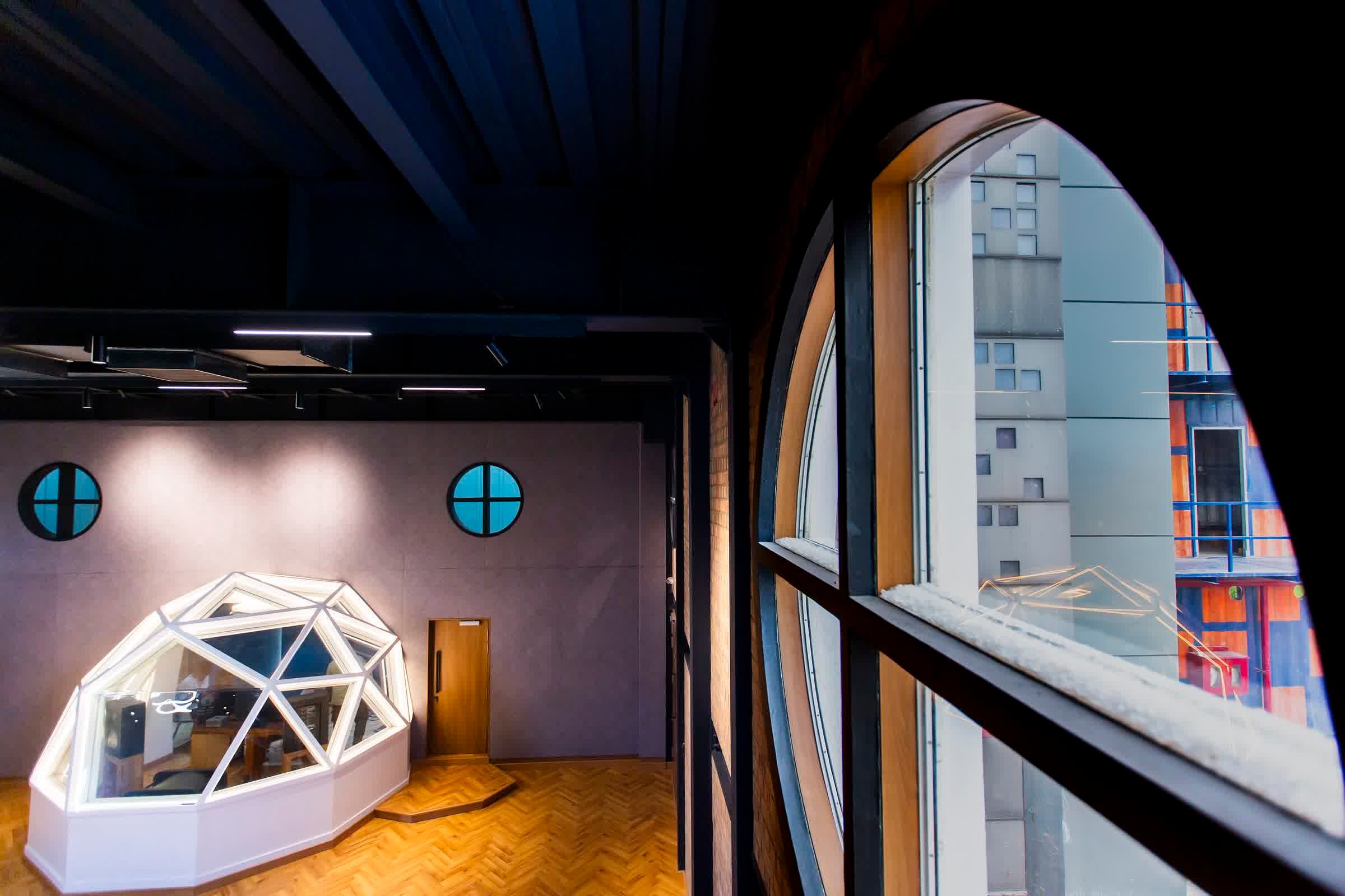 Cafe Musica Studio - Image 31