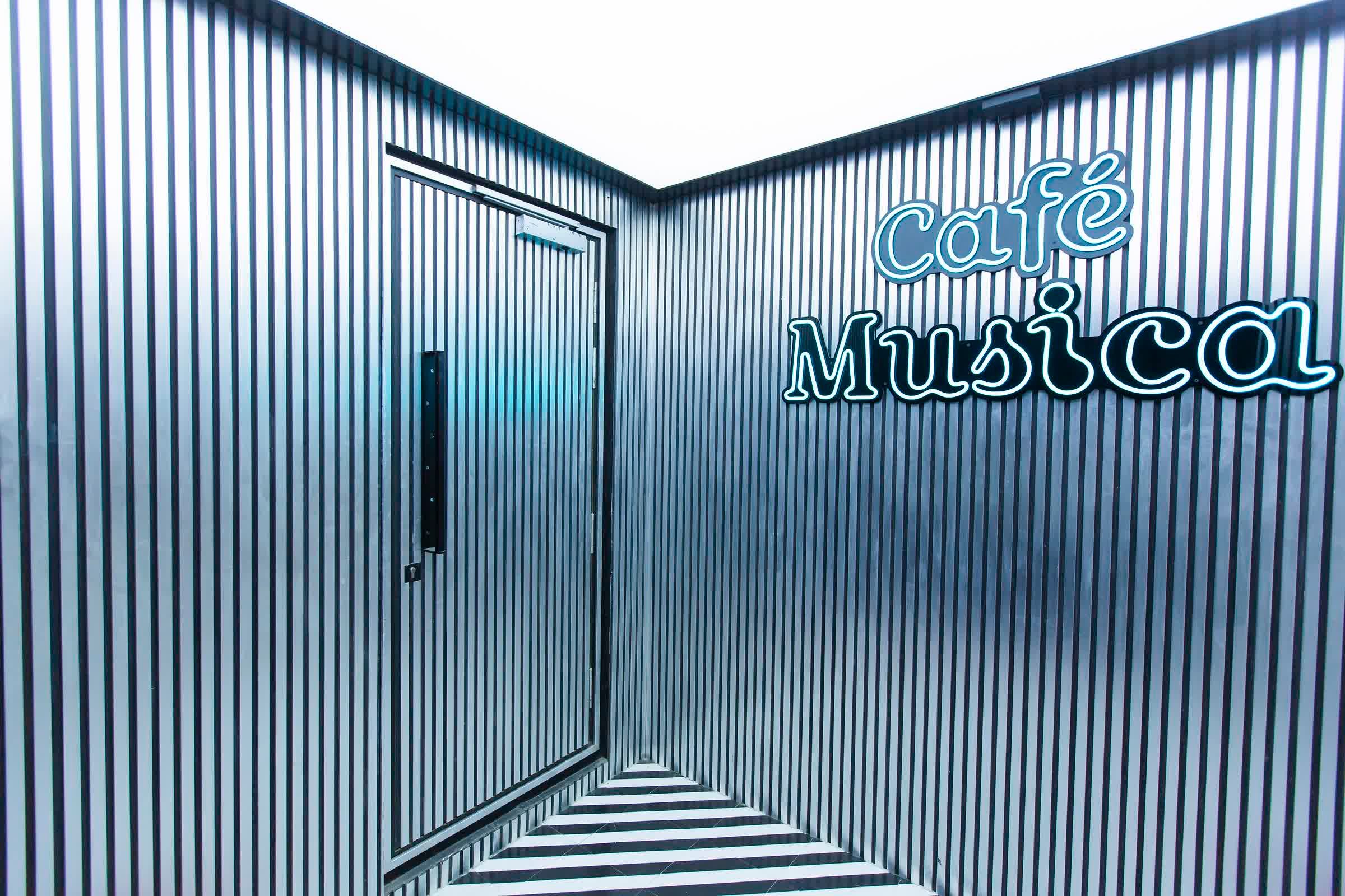 Cafe Musica Studio - Image 35