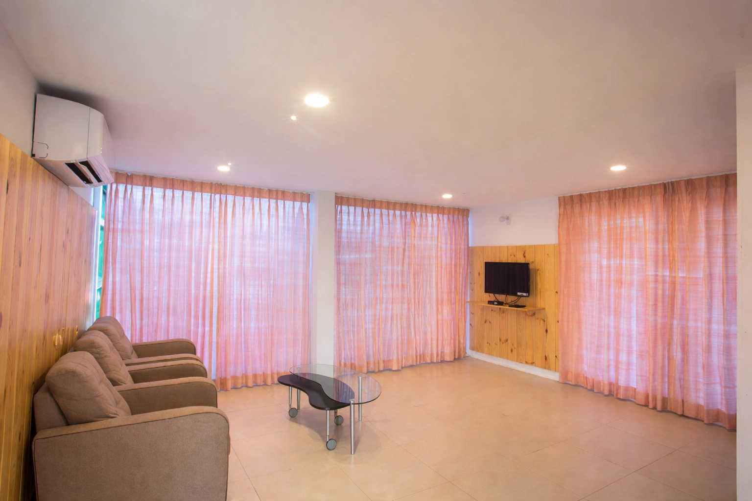 Private stay at Café Musica — quiet retreat and soft light